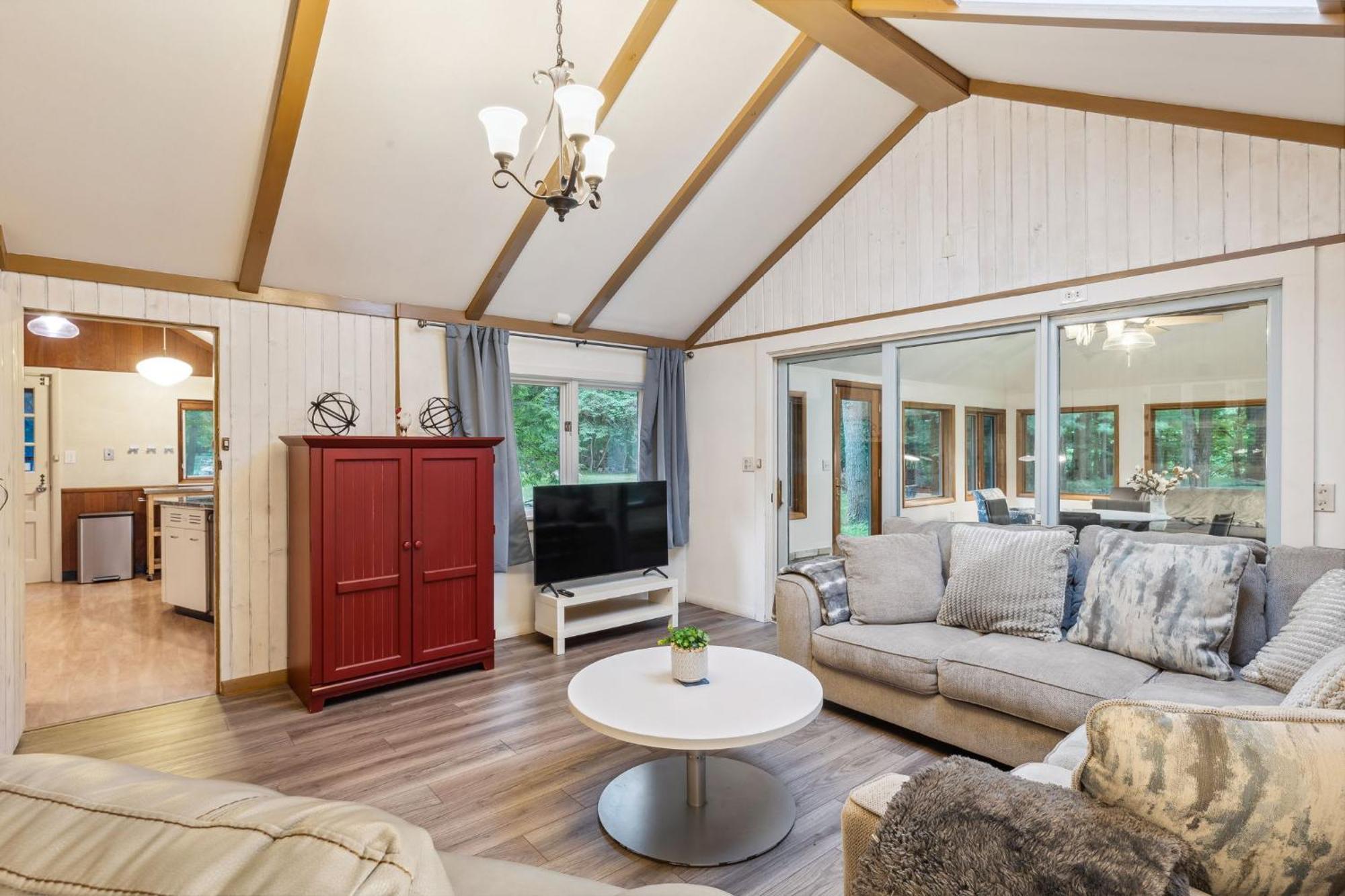 Log Cabin - Natures Oasis - Fire Pit & Gazebo Cleveland Exteriör bild